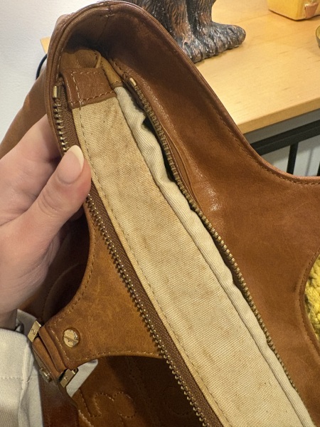 AIBU to raise a second Vinted complaint about misdescribed items?