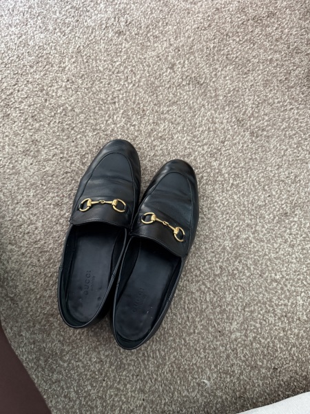 Loewe ballet runners or Hogan HiFis for jeans and wide legs?