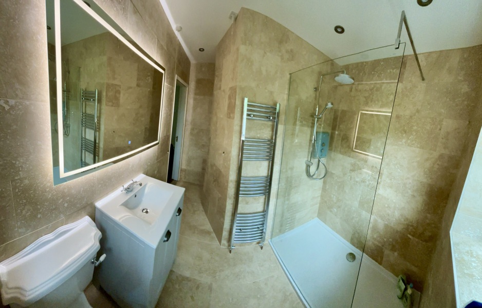 Show me your bathrooms please or bathroom inspiration