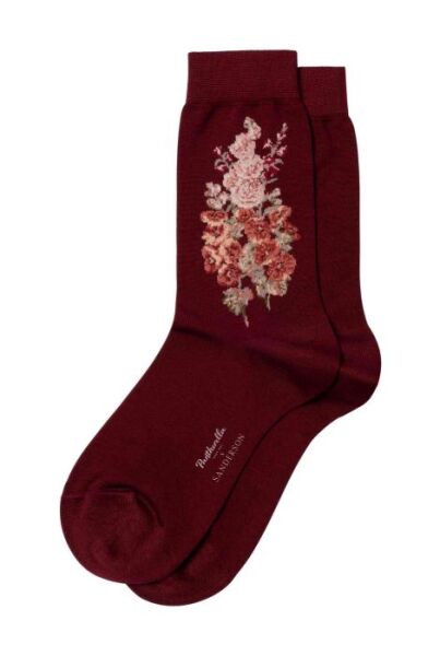 What socks work with chunky T-bar loafers and ankle-length trousers?