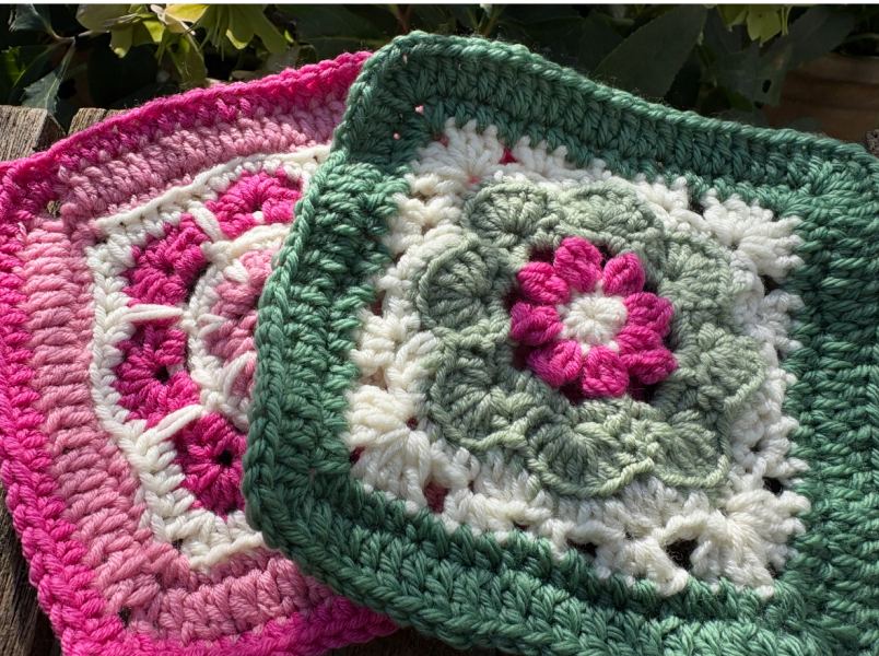 Woolly Hugs. A blanket for lovely wafflenose who has tragically lost her daughter. Can you help us please?