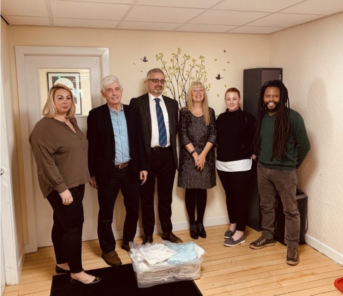 Thread 25 : To feel disappointed - and disgusted and vindicated now too - after reading this in The Observer about the author and her husband from The Salt Path book and film?