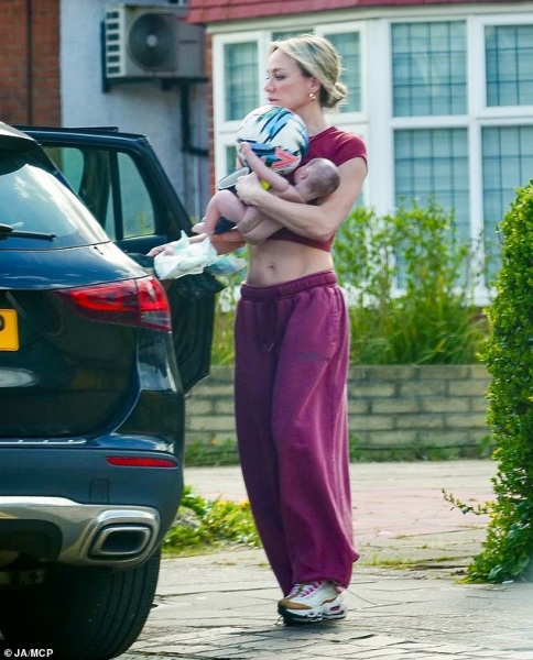 Anyone recognise Chloe Madeley's trousers from the logo on the thigh?