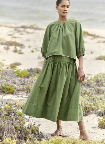 What shoes with this outfit - stylish ladies please help!
