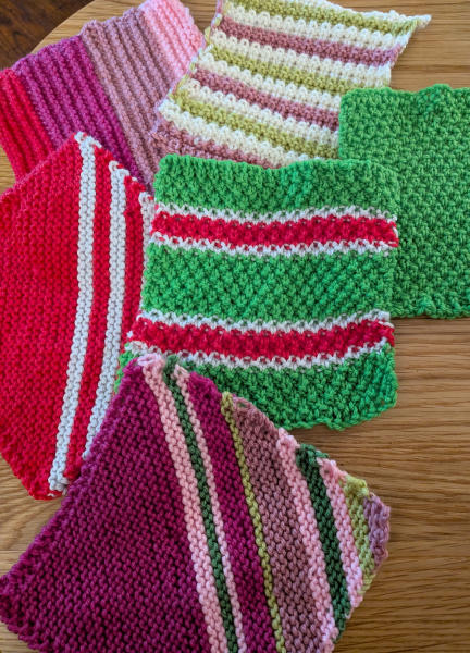 Woolly Hugs. A blanket for lovely wafflenose who has tragically lost her daughter. Can you help us please?