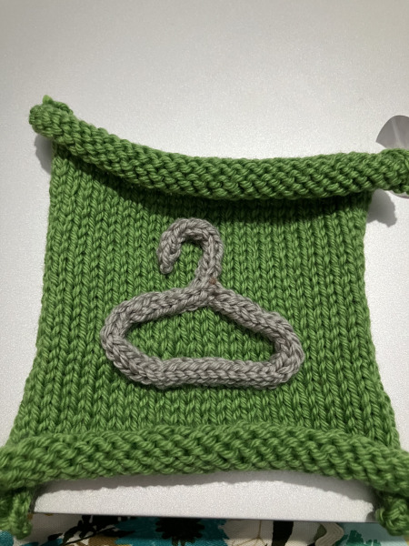 Woolly Hugs. A blanket for lovely wafflenose who has tragically lost her daughter. Can you help us please?