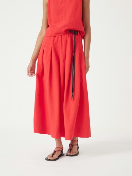 Summer outfit ideas for a comfortable, stylish look at 49