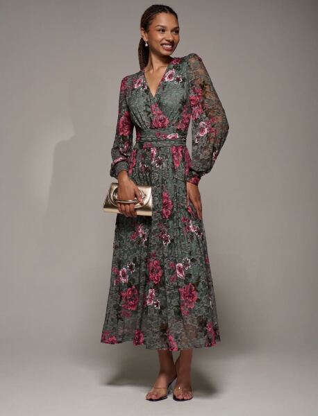 I have no clue - shoes to go with this dress?