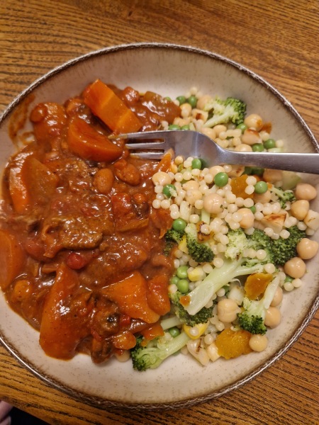 Meal planning, sharing recipes and ideas to make the weekly budget go further.