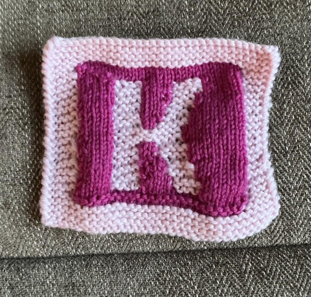 Woolly Hugs. A blanket for lovely wafflenose who has tragically lost her daughter. Can you help us please?