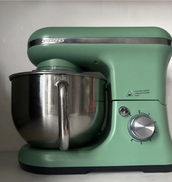 The £30 Aldi stand mixer