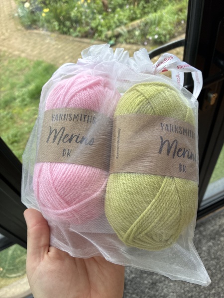 Woolly Hugs. A blanket for lovely wafflenose who has tragically lost her daughter. Can you help us please?