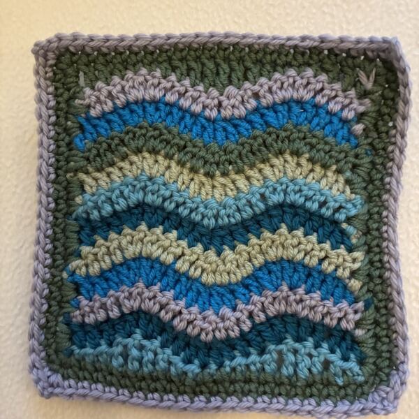 Woolly Hugs. A blanket for lovely wafflenose who has tragically lost her daughter. Can you help us please?