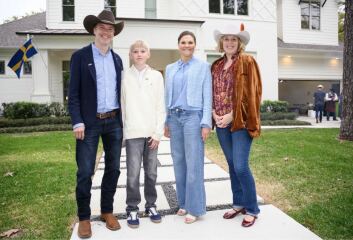 Royal Style: Spring Forward! Bling Forward, too..