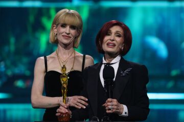 Sharon and Kelly - AIBU to feel really uncomfortable watching this about the effect cosmetic surgery has had on them.