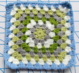 Woolly Hugs. A blanket for lovely wafflenose who has tragically lost her daughter. Can you help us please?