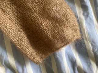 How can I shorten the sleeves of this jumper?