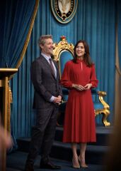 Royal Style: Spring Forward! Bling Forward, too..