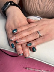 I want to see your nails!