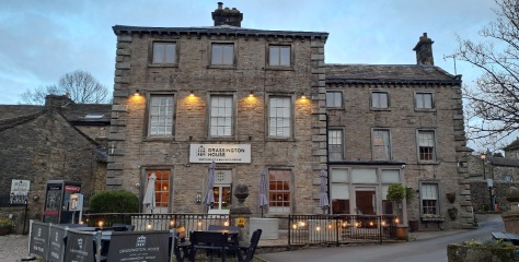 Yorkshire Dales or Peak District hotel recommendations