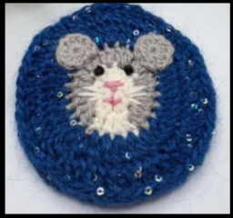 Woolly Hugs. A blanket for lovely wafflenose who has tragically lost her daughter. Can you help us please?