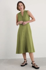 Knee length summer dresses with waist tie or elastic. Not clingy!