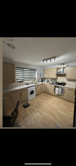 What colour kitchen units?