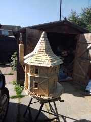 On hunt for gorgeous doll’s house which is affordable