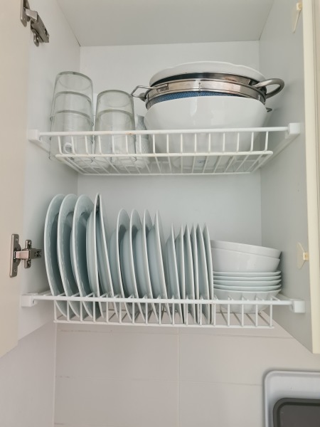 Kitchen draining area/ board - is the only solution to wipe dishes straightaway?