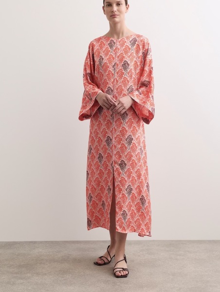 Mother of the bride outfit ideas for early June, size 20