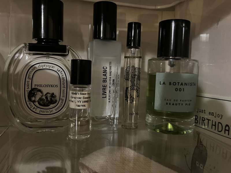 Scent of the day part 8 - the friendly perfumistas will make you smell GREAT!