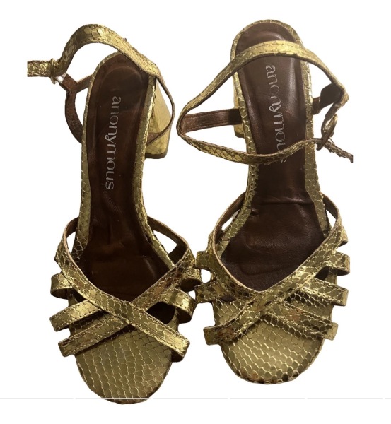 “I never ‘FEEL’ stylish. Please help me with an outfit for my birthday dinner in a luxury hotel. Vinted options a bonus. Thank you!