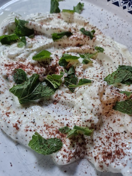 Meal planning, sharing recipes and ideas to make the weekly budget go further.