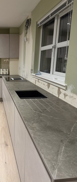 Kitchen draining area/ board - is the only solution to wipe dishes straightaway?