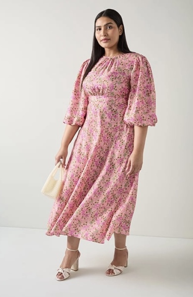 Mother of the bride outfit ideas for early June, size 20