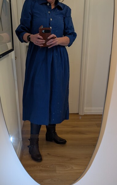 What colour tights and shoes would work with this Toast dress?