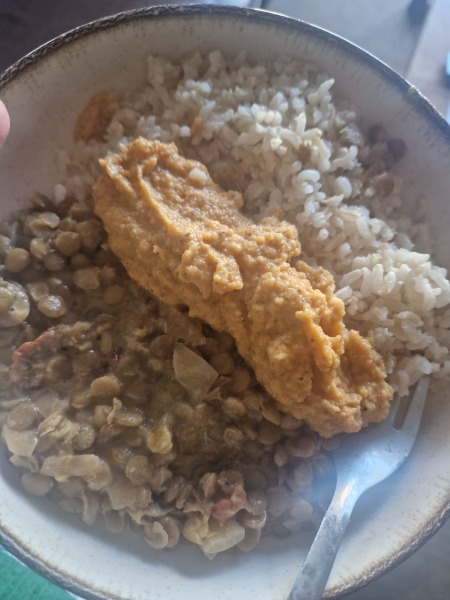 Meal planning, sharing recipes and ideas to make the weekly budget go further.