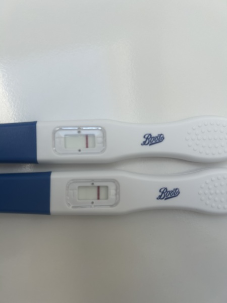 Can anyone else see a faint line on my 10dpo test?