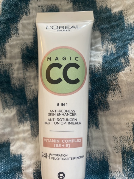 What am I doing wrong? (Redness on face - pic included)