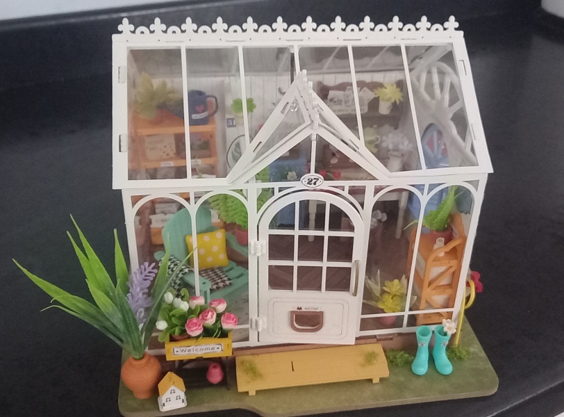 AIBU to ask for mentally stimulating solo activities at home?