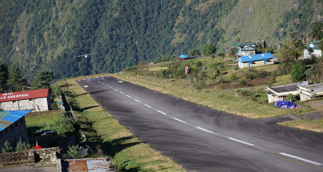 Is clapping when a plane lands lovely or a bit cringe?