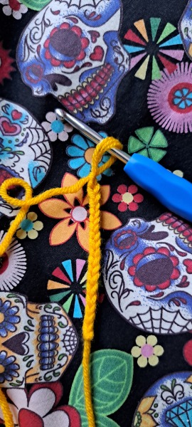 Woolly Hugs. A blanket for lovely wafflenose who has tragically lost her daughter. Can you help us please?