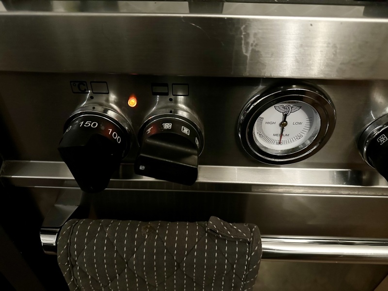 AIBU to not understand how fan oven temperature works?!