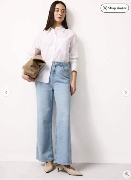 Which colour jeans are ‘in fashion’?
