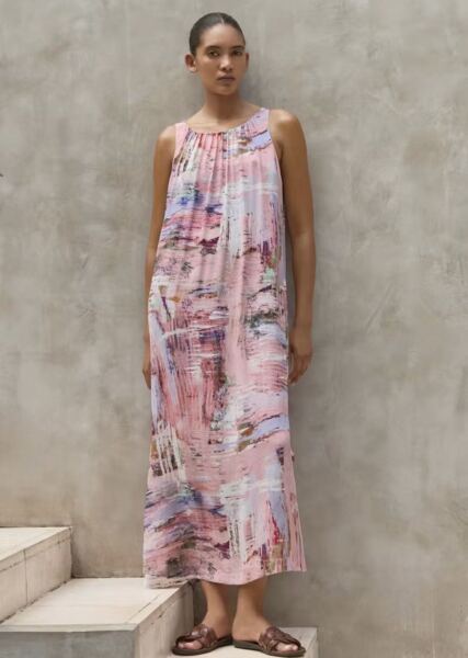 What to wear for a smart but relaxed 40th birthday lunch for post baby body