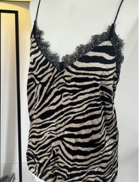 Would you wear black on your bottom half with a light coloured top for a more casual wedding?