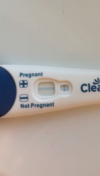 I think I’m 6DPO today, but got this weird faint line on my test