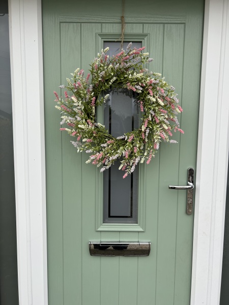 What colour front doors on a sixties (lots of long white windows) house