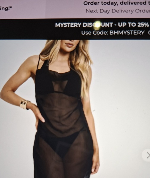 Boohoo must go to VERY different funerals to me...