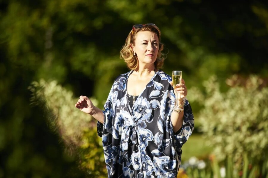 AIBU for having a pint with breakfast in town?